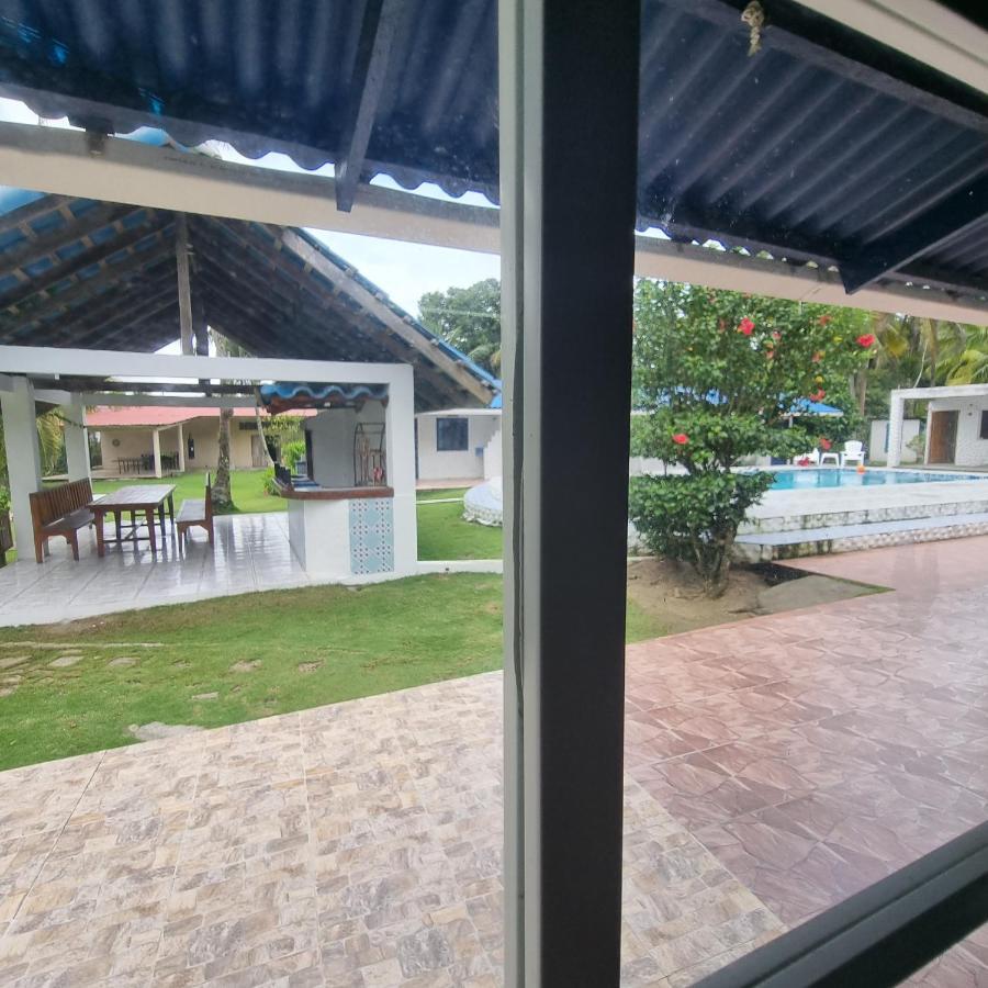 Paradise Island Beach Hotel Isla Grande Kültér fotó