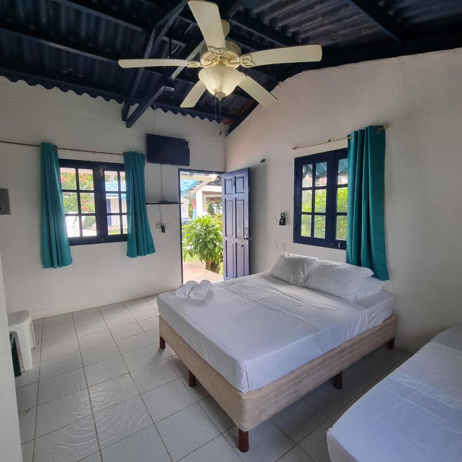 Paradise Island Beach Hotel Isla Grande Kültér fotó